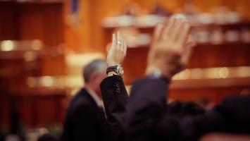 Assemblée générale et mandat tacite de l’époux