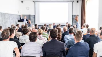 Qui peut contester la régularité des pouvoirs d’assemblée ?