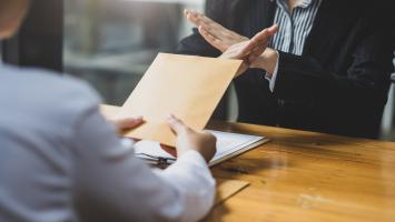 Transaction : Pas d’attestation, pas d’honoraires ni d’indemnité