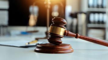 Bail commercial : Une association qui change de forme sociale en cours de bail peut-elle revendiquer le statut des baux commerciaux ?