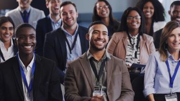 Des professionnels de l'immobilier qui suivent une formation 