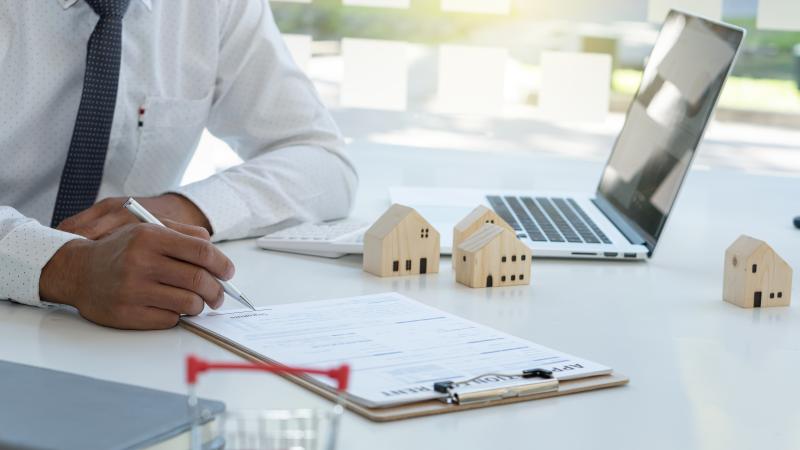 Agent immobilier contrat