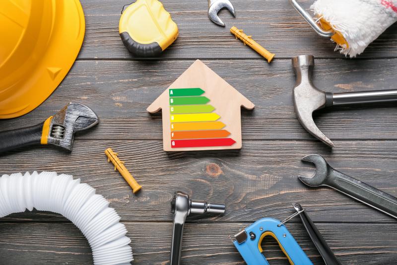 Des outils de bricolage disposés