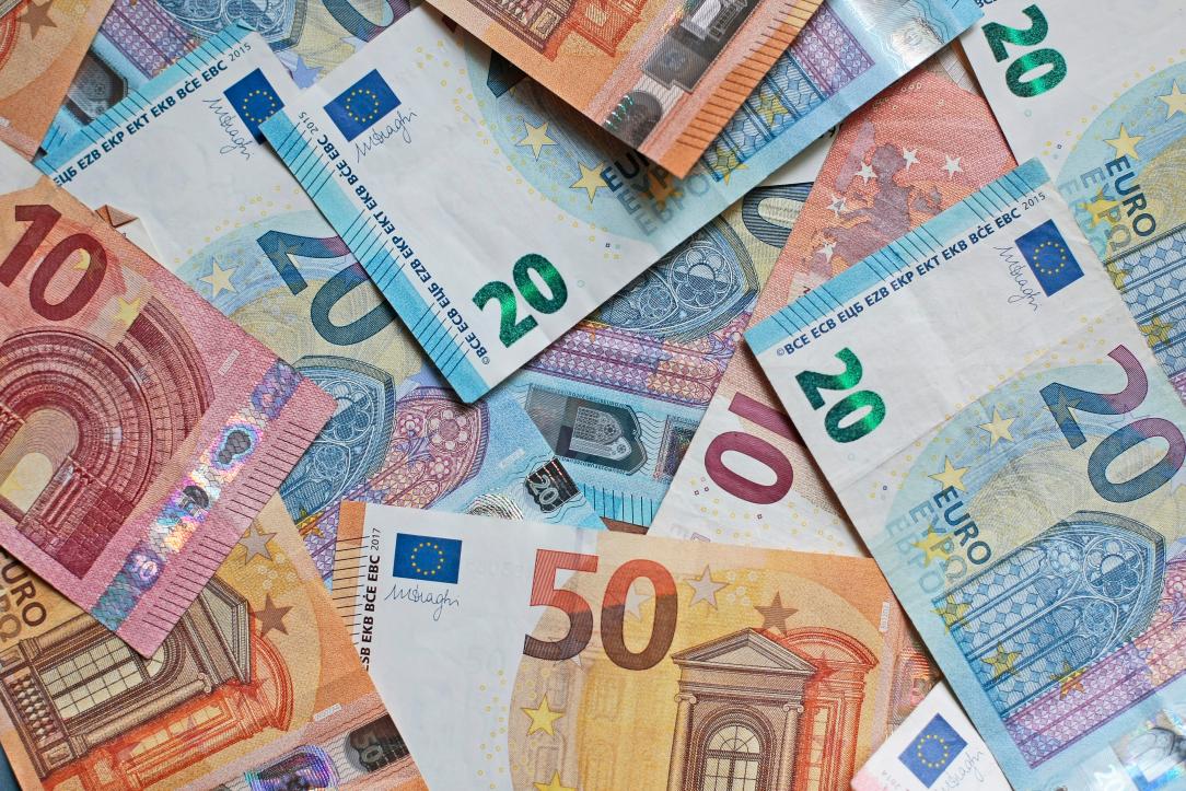 Des billets de banque en euros